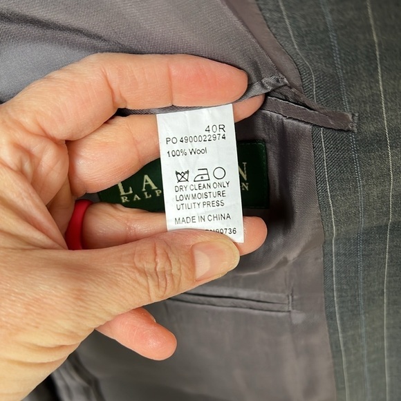 Lauren Ralph Lauren 100% Wool Pin Stripe Gray 2 Piece Suit. Size 40R - Picture 4 of 14